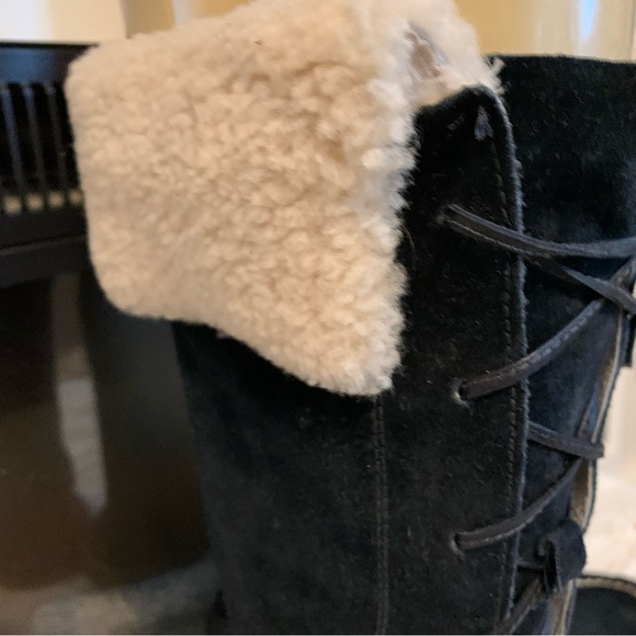Sperry suede and Sherpa 8 hole moccasin boots - Picture 12 of 13